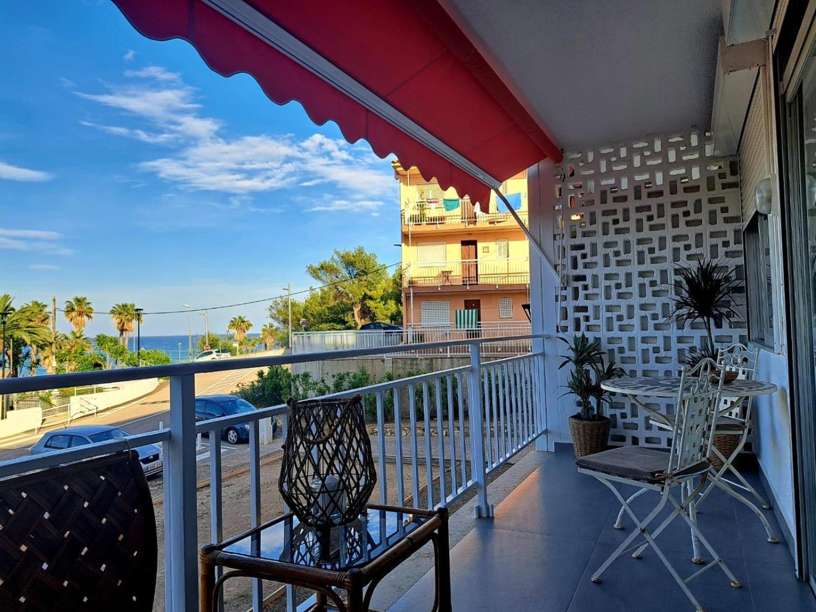 Apartment In Front Of Arrabassada Beach Tarragona Kültér fotó